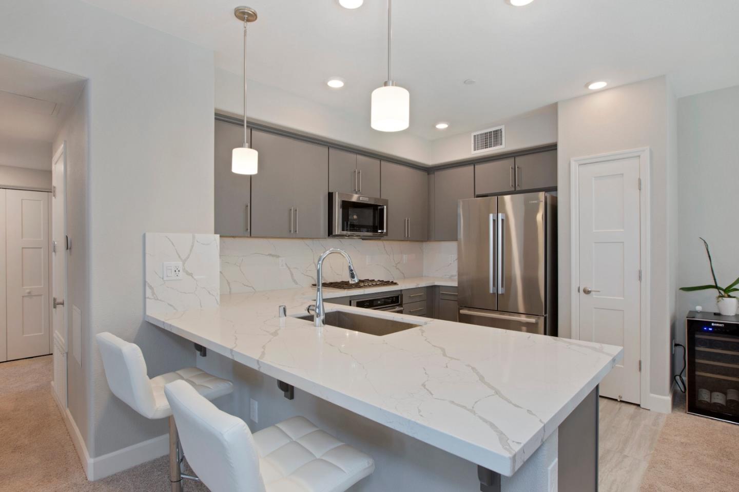 Detail Gallery Image 5 of 18 For 2986 Lina St #7,  San Jose,  CA 95136 - 3 Beds | 3 Baths