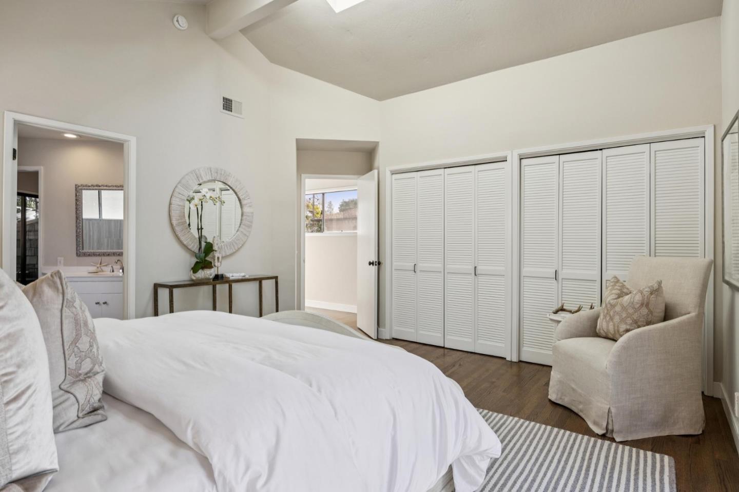 Detail Gallery Image 18 of 36 For 1317 Laurel St, Menlo Park,  CA 94025 - 3 Beds | 2 Baths