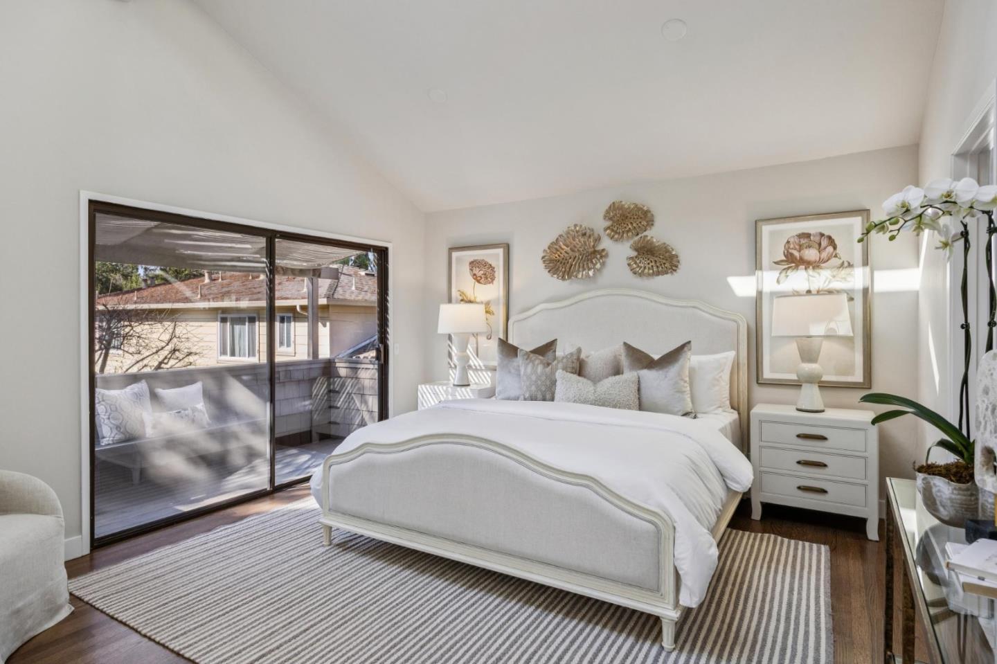 Detail Gallery Image 19 of 36 For 1317 Laurel St, Menlo Park,  CA 94025 - 3 Beds | 2 Baths