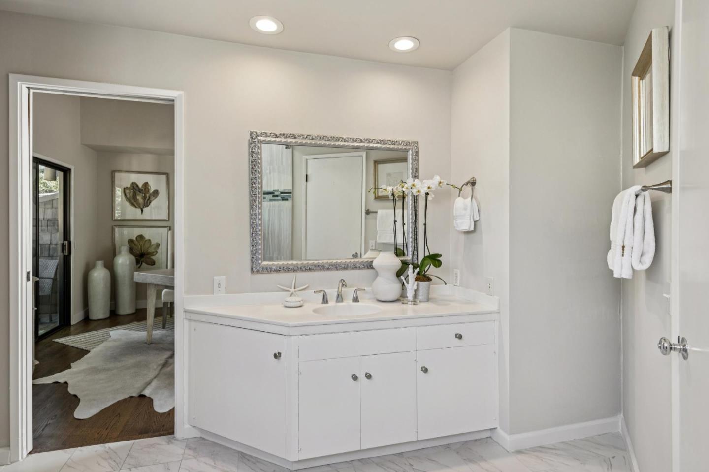 Detail Gallery Image 22 of 36 For 1317 Laurel St, Menlo Park,  CA 94025 - 3 Beds | 2 Baths