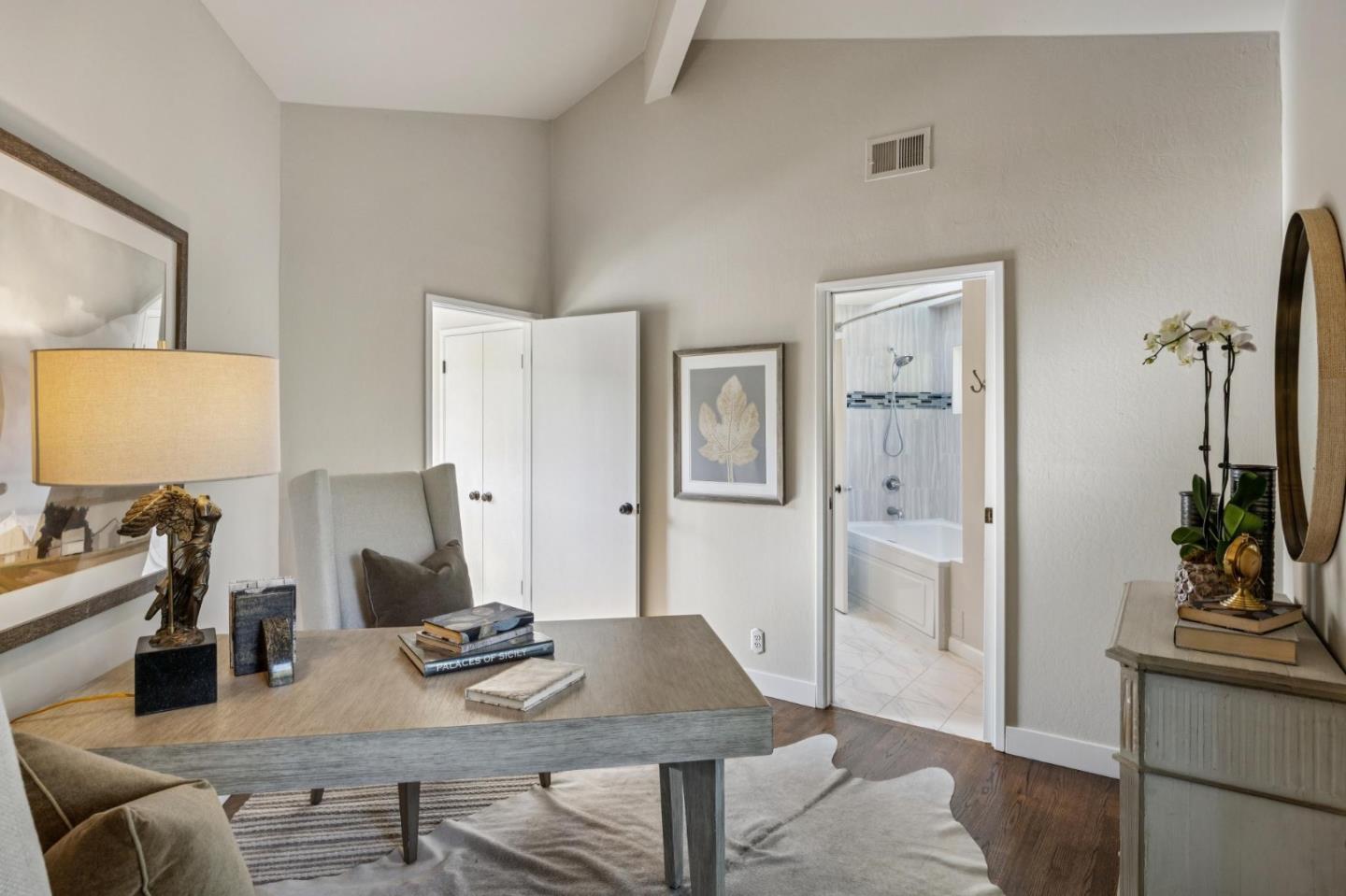 Detail Gallery Image 23 of 36 For 1317 Laurel St, Menlo Park,  CA 94025 - 3 Beds | 2 Baths