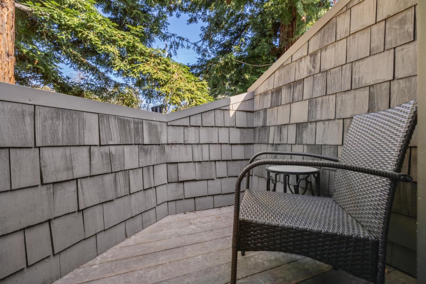 Detail Gallery Image 25 of 36 For 1317 Laurel St, Menlo Park,  CA 94025 - 3 Beds | 2 Baths