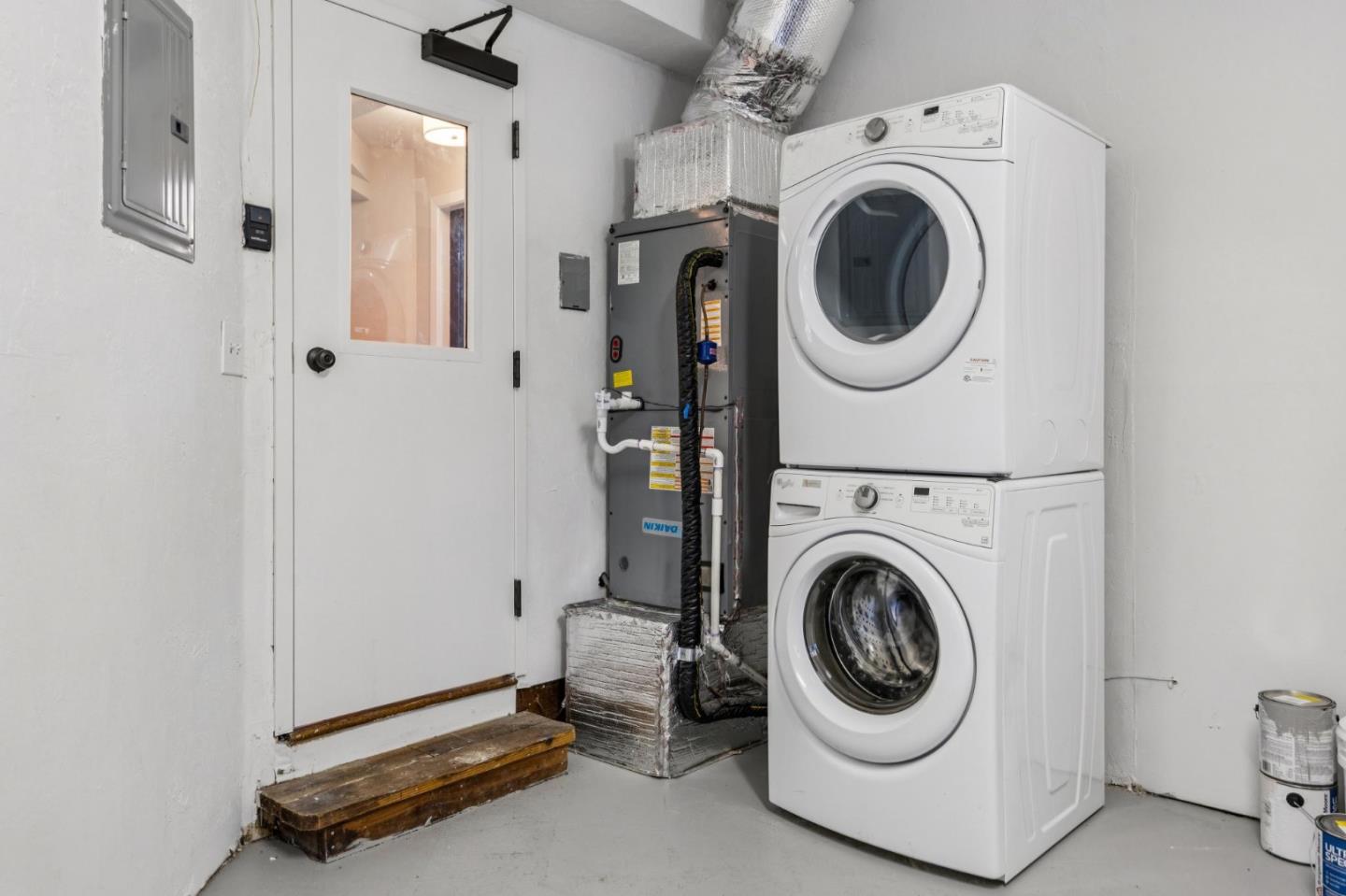 Detail Gallery Image 34 of 36 For 1317 Laurel St, Menlo Park,  CA 94025 - 3 Beds | 2 Baths