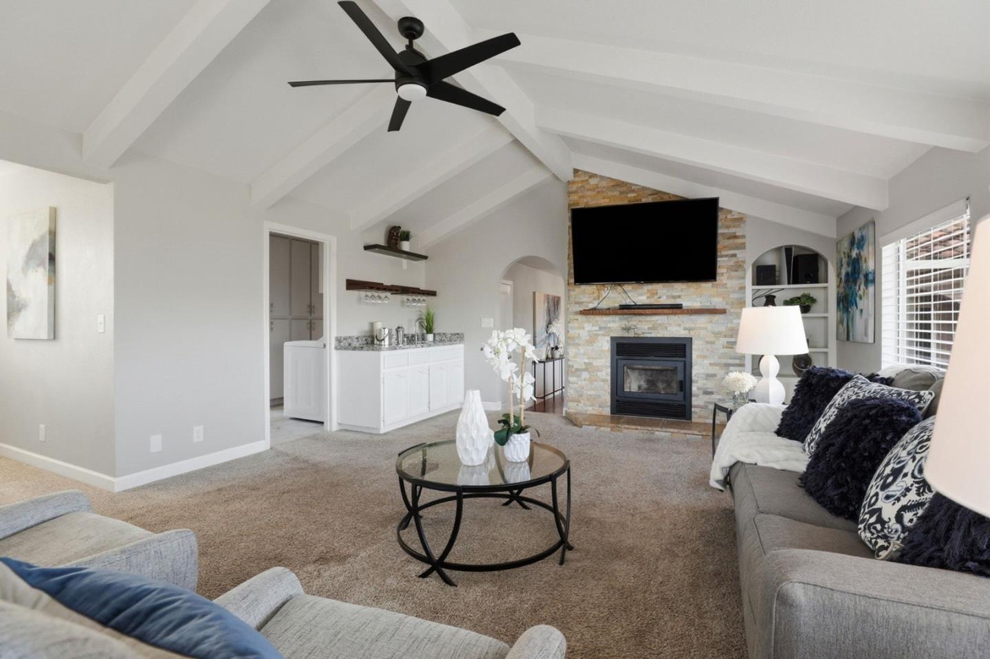 Detail Gallery Image 11 of 47 For 1610 Calabrese Way, Gilroy,  CA 95020 - 3 Beds | 2 Baths