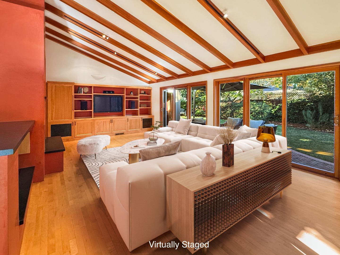 Detail Gallery Image 10 of 47 For 335 Claremont Way, Menlo Park,  CA 94025 - 3 Beds | 2/1 Baths