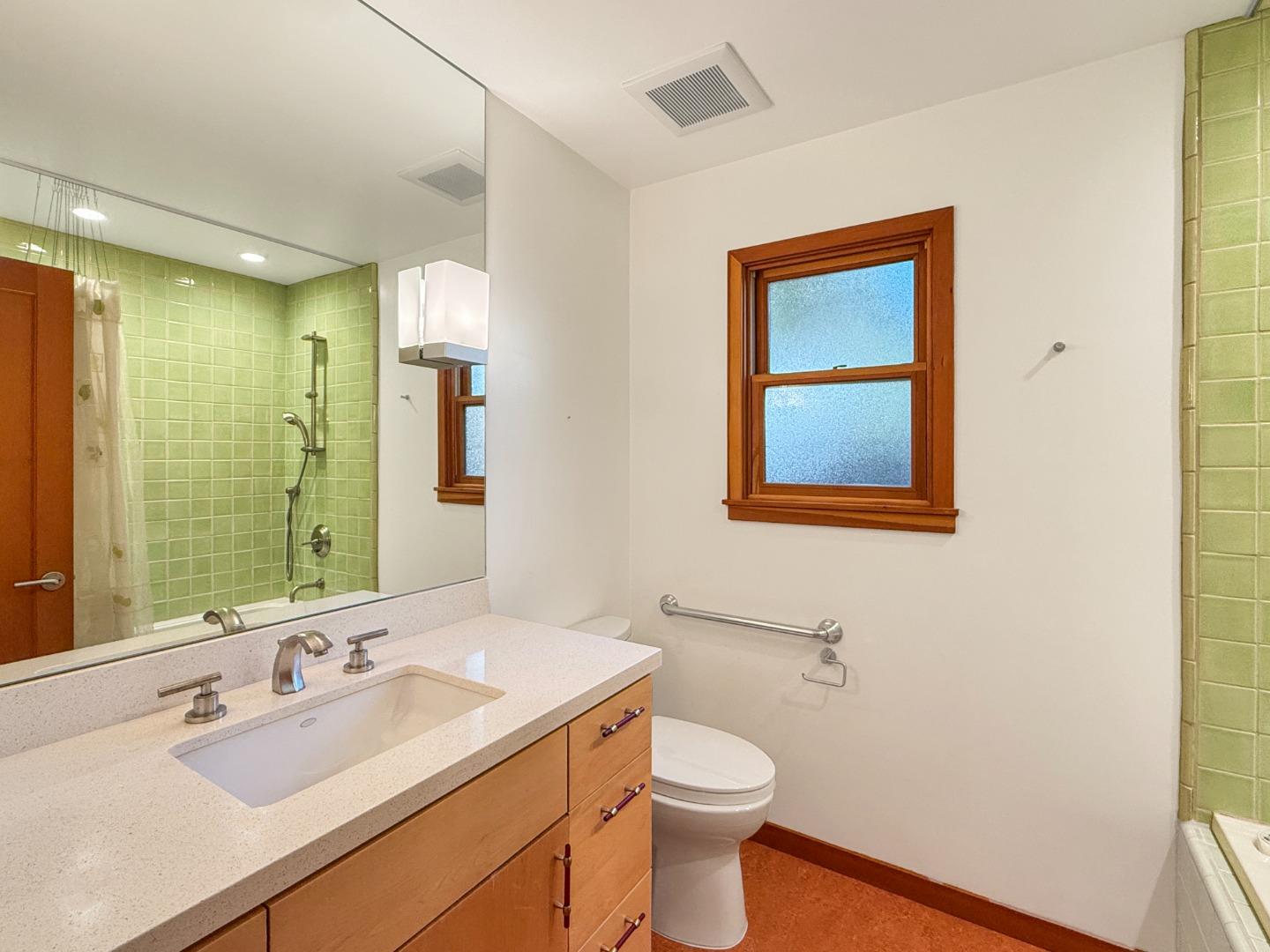 Detail Gallery Image 26 of 47 For 335 Claremont Way, Menlo Park,  CA 94025 - 3 Beds | 2/1 Baths