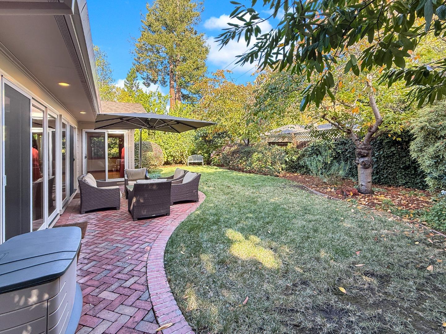 Detail Gallery Image 34 of 47 For 335 Claremont Way, Menlo Park,  CA 94025 - 3 Beds | 2/1 Baths