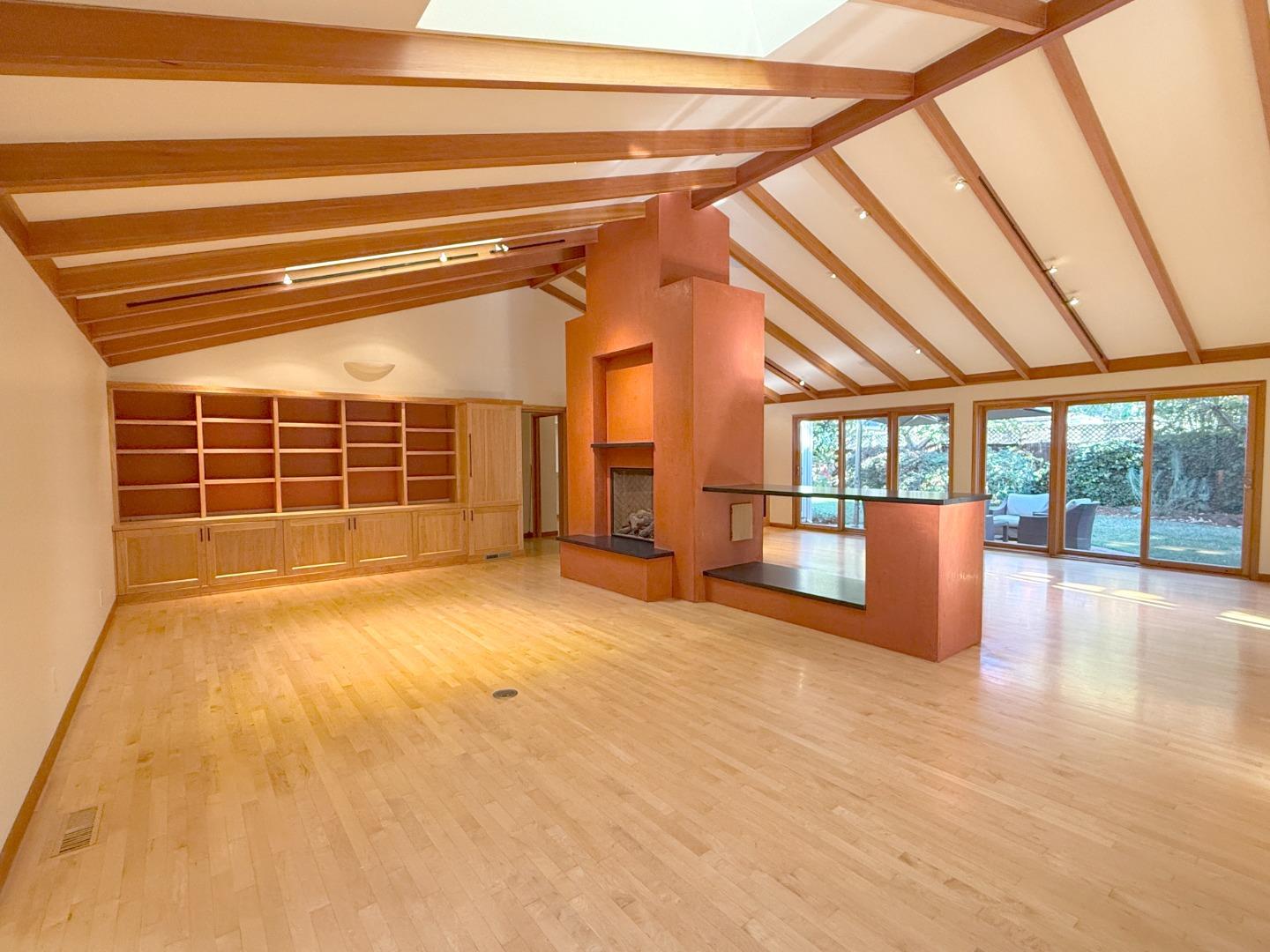 Detail Gallery Image 41 of 47 For 335 Claremont Way, Menlo Park,  CA 94025 - 3 Beds | 2/1 Baths