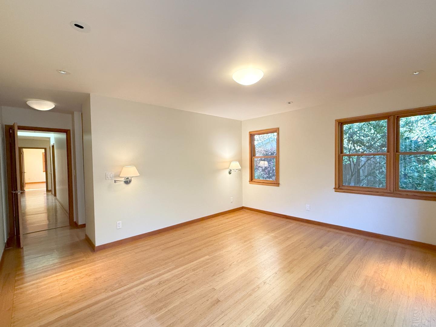 Detail Gallery Image 44 of 47 For 335 Claremont Way, Menlo Park,  CA 94025 - 3 Beds | 2/1 Baths