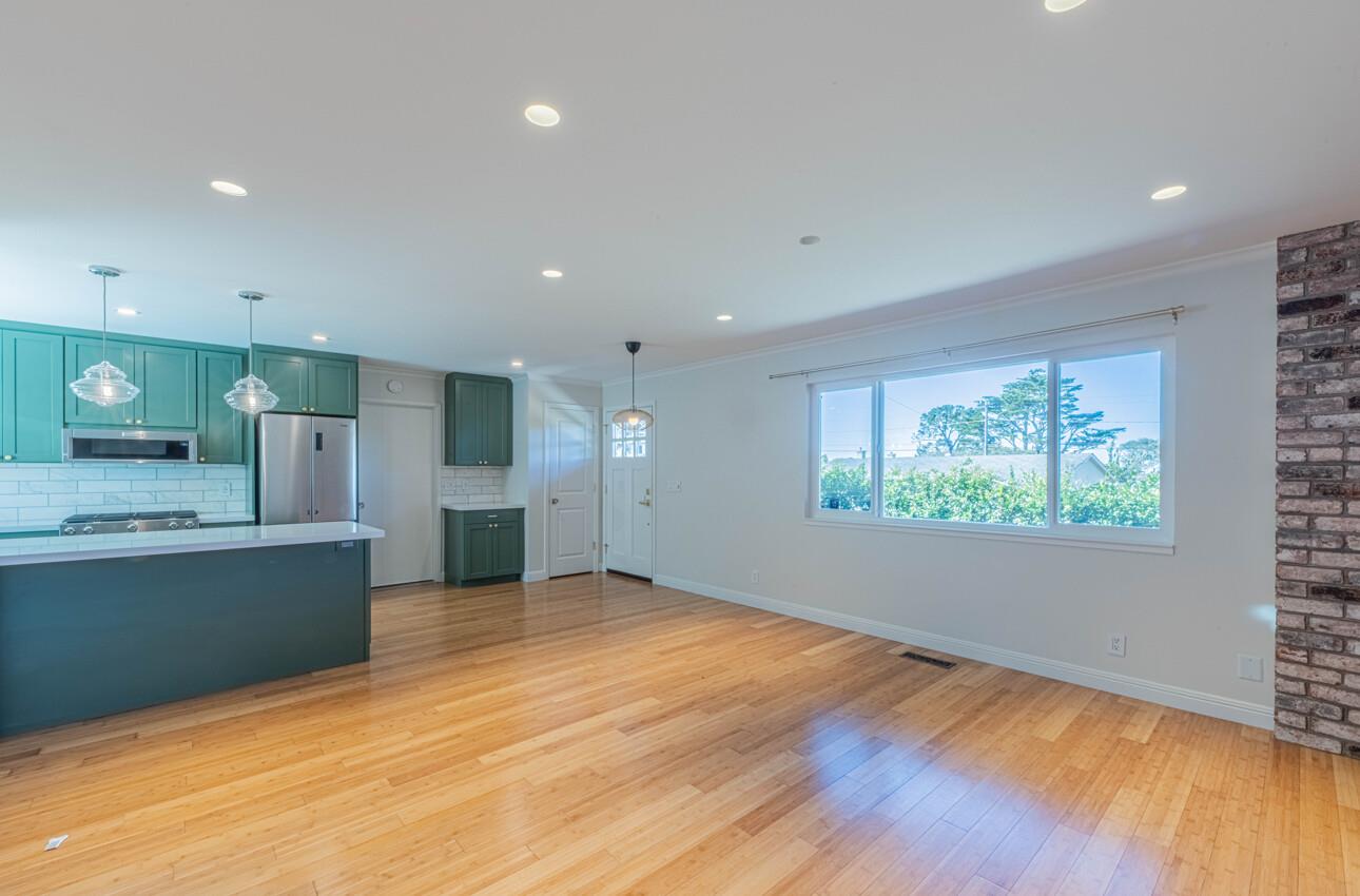 Detail Gallery Image 10 of 36 For 2121 David Ave, Monterey,  CA 93940 - 3 Beds | 2/1 Baths