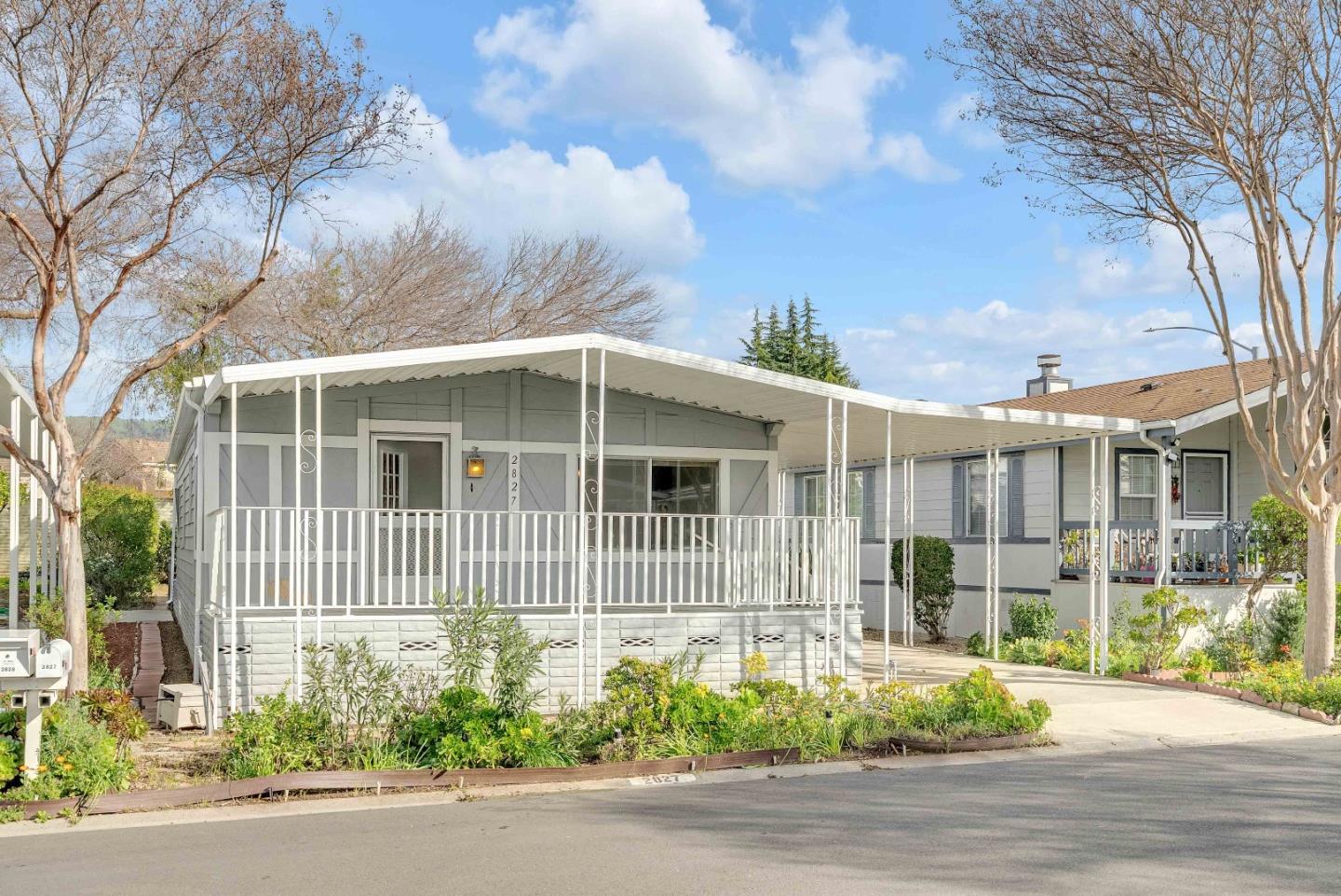 Detail Gallery Image 4 of 47 For 2827 Moss Hollow Dr #2827,  San Jose,  CA 95121 - 2 Beds | 2 Baths