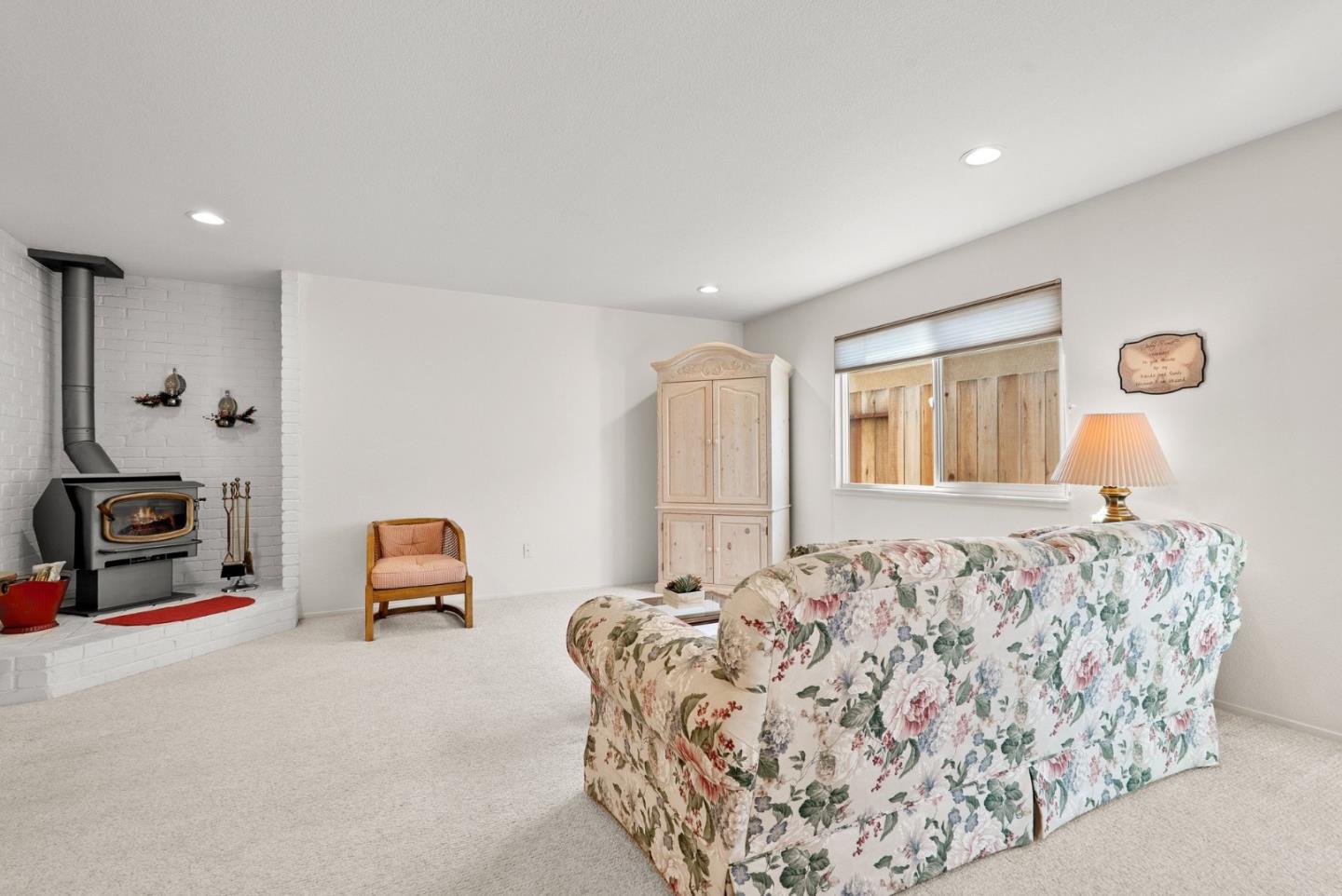 Detail Gallery Image 14 of 52 For 535 Joyce Dr, Watsonville,  CA 95076 - 2 Beds | 2 Baths