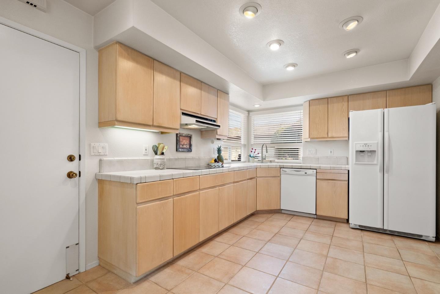 Detail Gallery Image 21 of 52 For 535 Joyce Dr, Watsonville,  CA 95076 - 2 Beds | 2 Baths