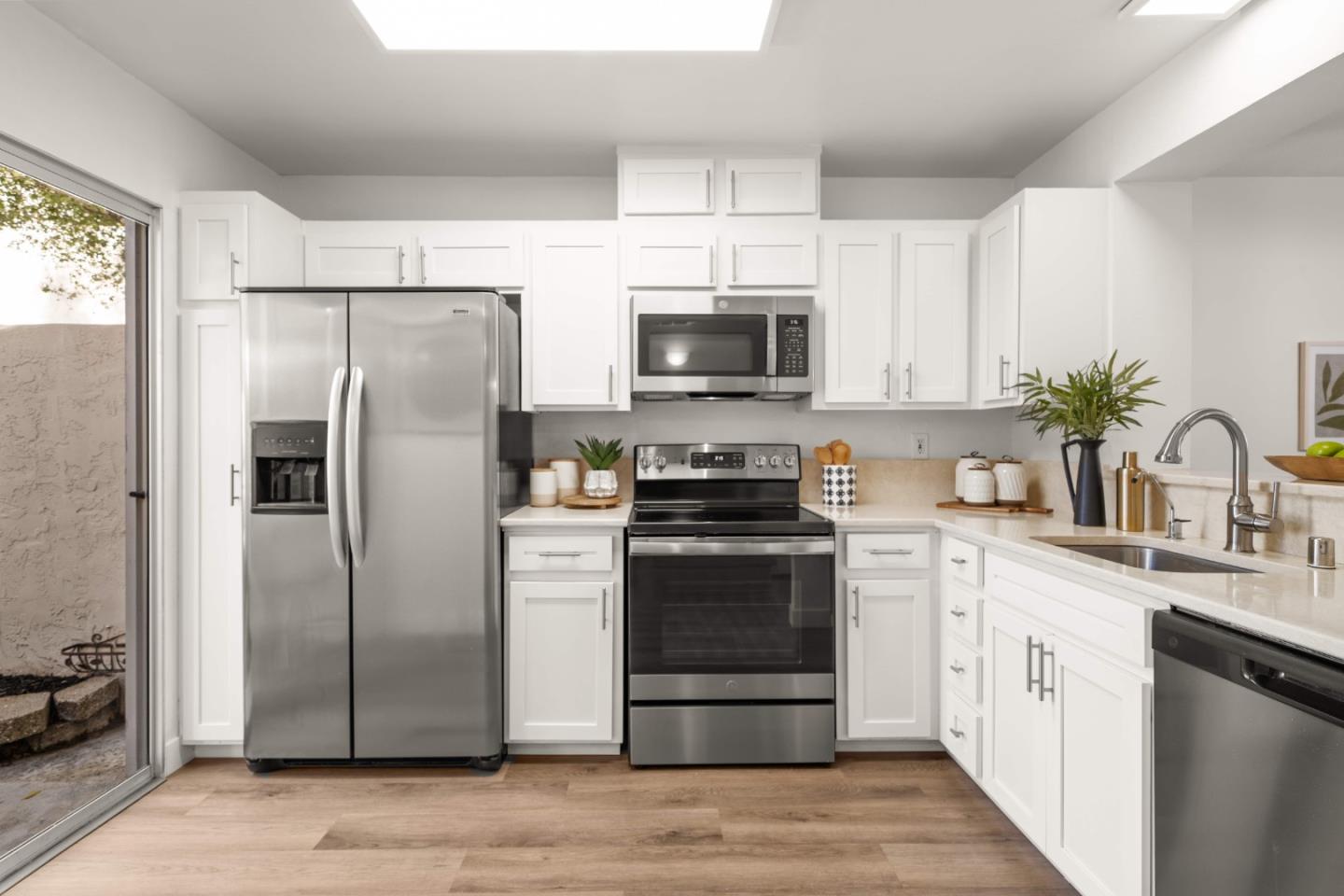 Detail Gallery Image 11 of 45 For 19224 Vineyard, Saratoga,  CA 95070 - 2 Beds | 1/1 Baths