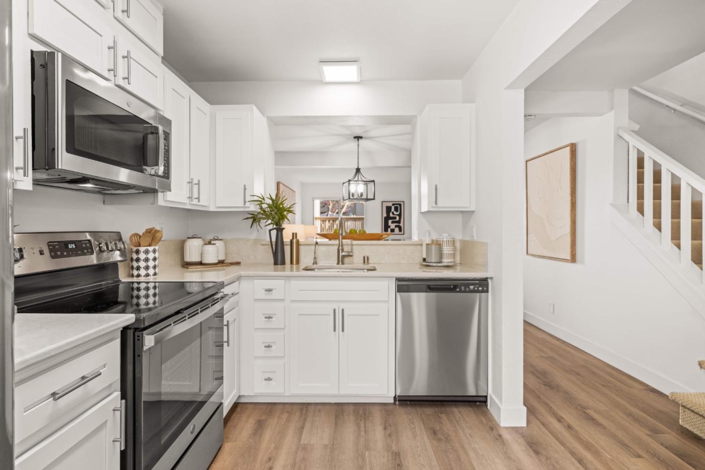 Detail Gallery Image 13 of 45 For 19224 Vineyard, Saratoga,  CA 95070 - 2 Beds | 1/1 Baths