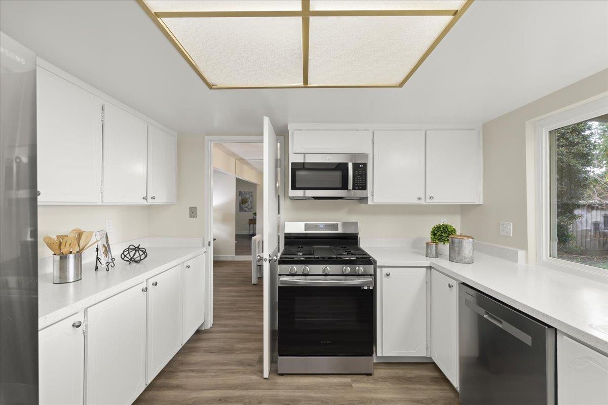 Detail Gallery Image 14 of 43 For 1475 Mardan Dr, San Jose,  CA 95132 - 4 Beds | 2/1 Baths