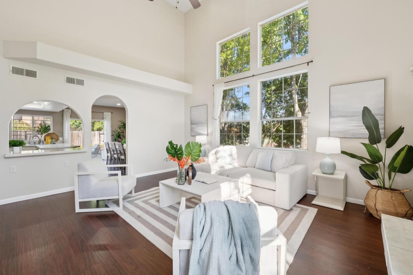 Detail Gallery Image 17 of 70 For 1333 Downieville Dr, El Dorado Hills,  CA 95762 - 4 Beds | 3 Baths