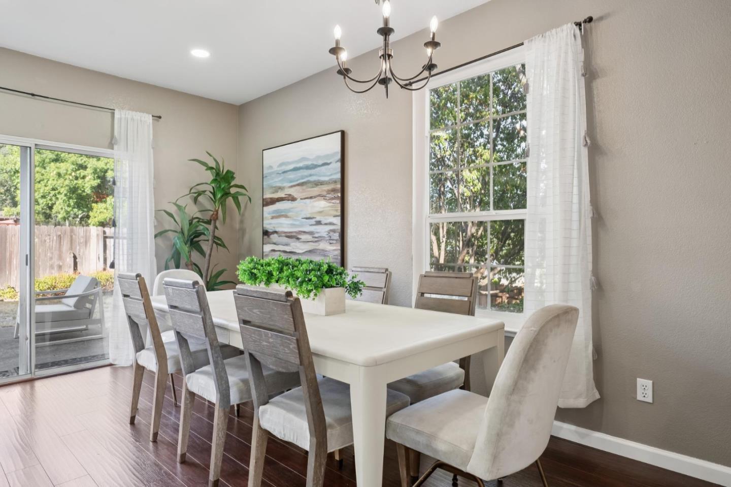 Detail Gallery Image 21 of 70 For 1333 Downieville Dr, El Dorado Hills,  CA 95762 - 4 Beds | 3 Baths