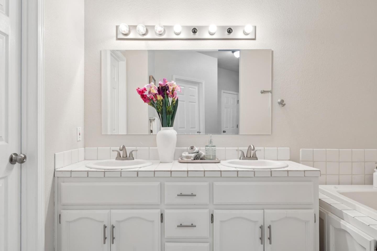 Detail Gallery Image 41 of 70 For 1333 Downieville Dr, El Dorado Hills,  CA 95762 - 4 Beds | 3 Baths