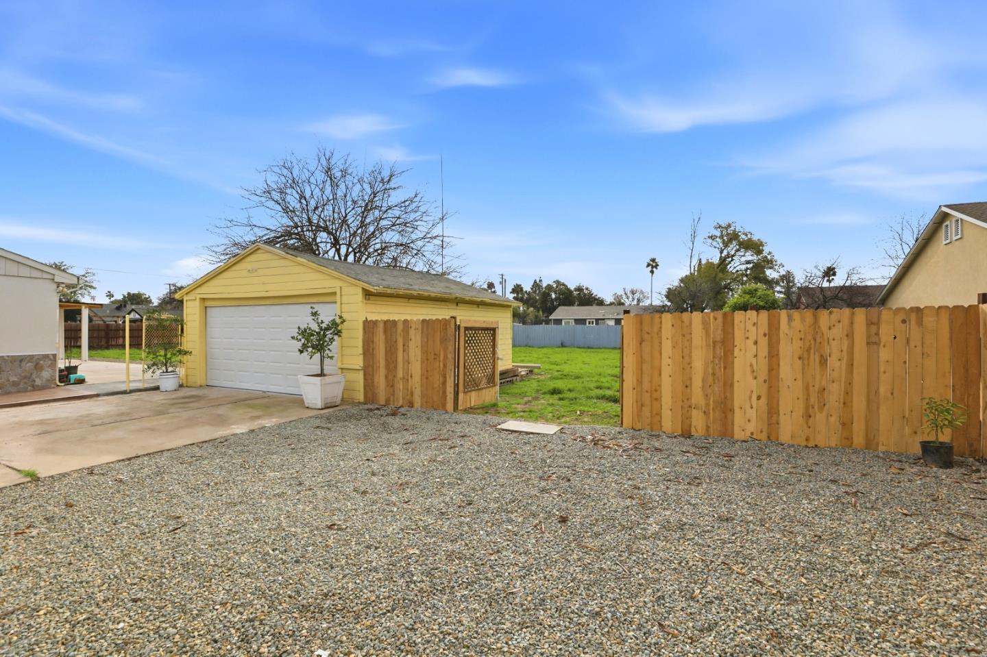 Detail Gallery Image 32 of 32 For 3712 42nd Ave, Sacramento,  CA 95824 - 3 Beds | 1 Baths