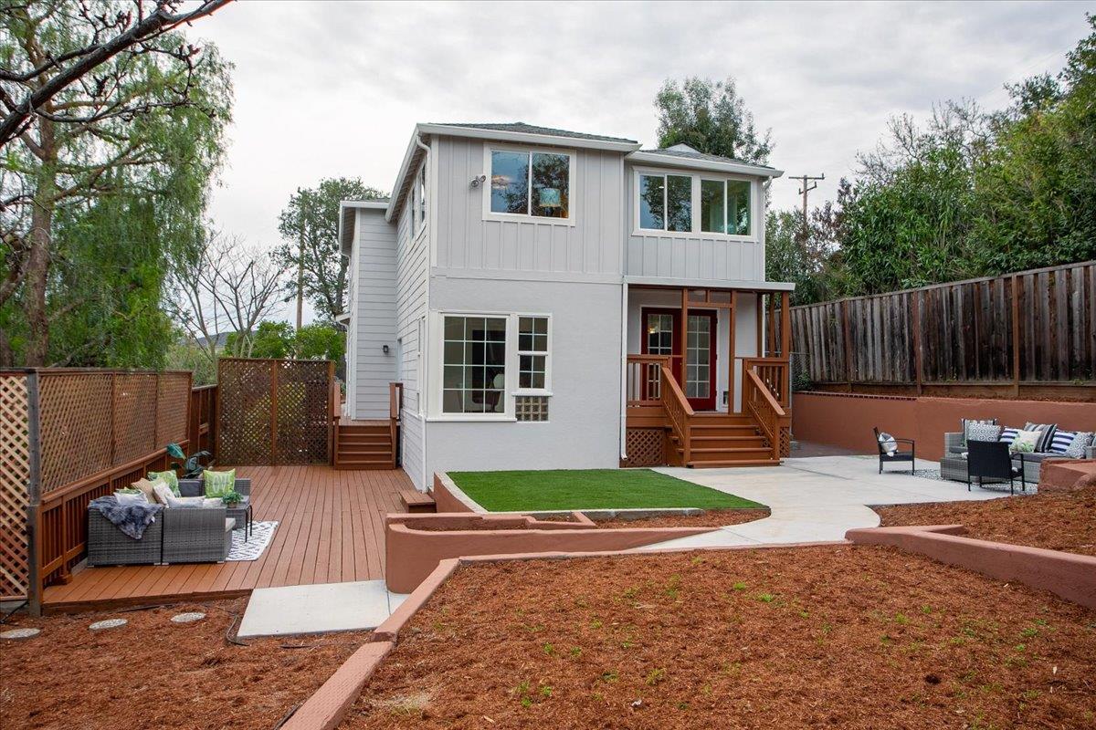 Detail Gallery Image 10 of 67 For 726 Hillcrest Dr, Redwood City,  CA 94062 - 4 Beds | 2/1 Baths