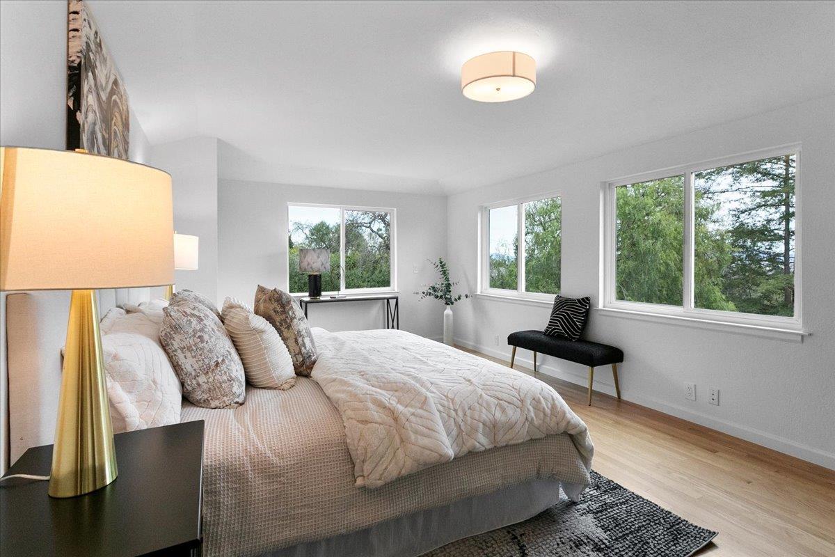 Detail Gallery Image 27 of 67 For 726 Hillcrest Dr, Redwood City,  CA 94062 - 4 Beds | 2/1 Baths