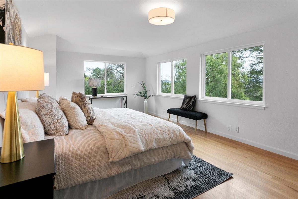 Detail Gallery Image 32 of 67 For 726 Hillcrest Dr, Redwood City,  CA 94062 - 4 Beds | 2/1 Baths