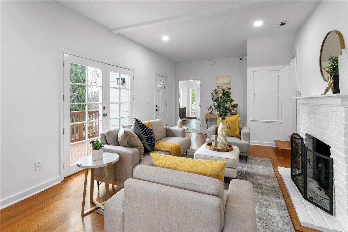 Detail Gallery Image 43 of 67 For 726 Hillcrest Dr, Redwood City,  CA 94062 - 4 Beds | 2/1 Baths