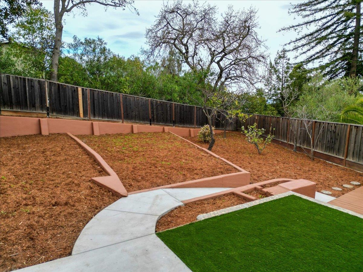 Detail Gallery Image 57 of 67 For 726 Hillcrest Dr, Redwood City,  CA 94062 - 4 Beds | 2/1 Baths