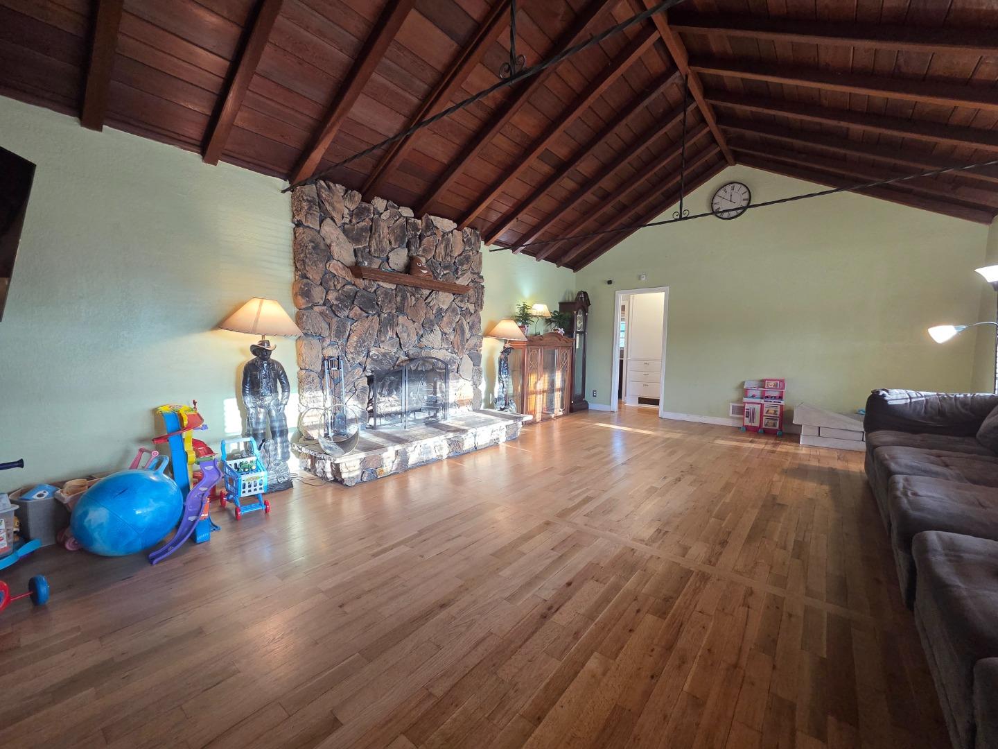 Detail Gallery Image 8 of 52 For 14200 Sycamore Ave, San Martin,  CA 95046 - 2 Beds | 1/1 Baths