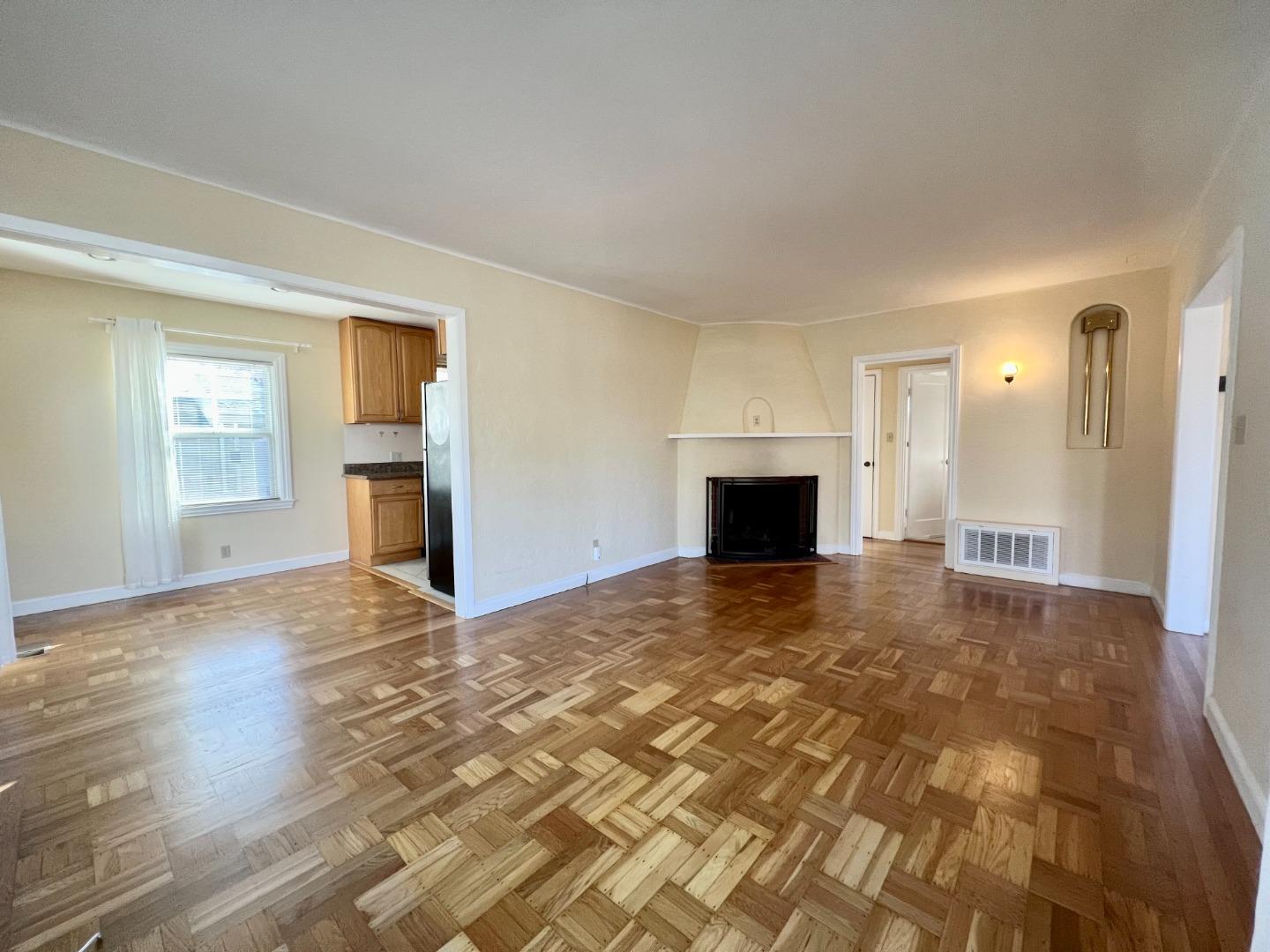 Detail Gallery Image 11 of 44 For 127 22nd Ave, San Mateo,  CA 94403 - 2 Beds | 1 Baths