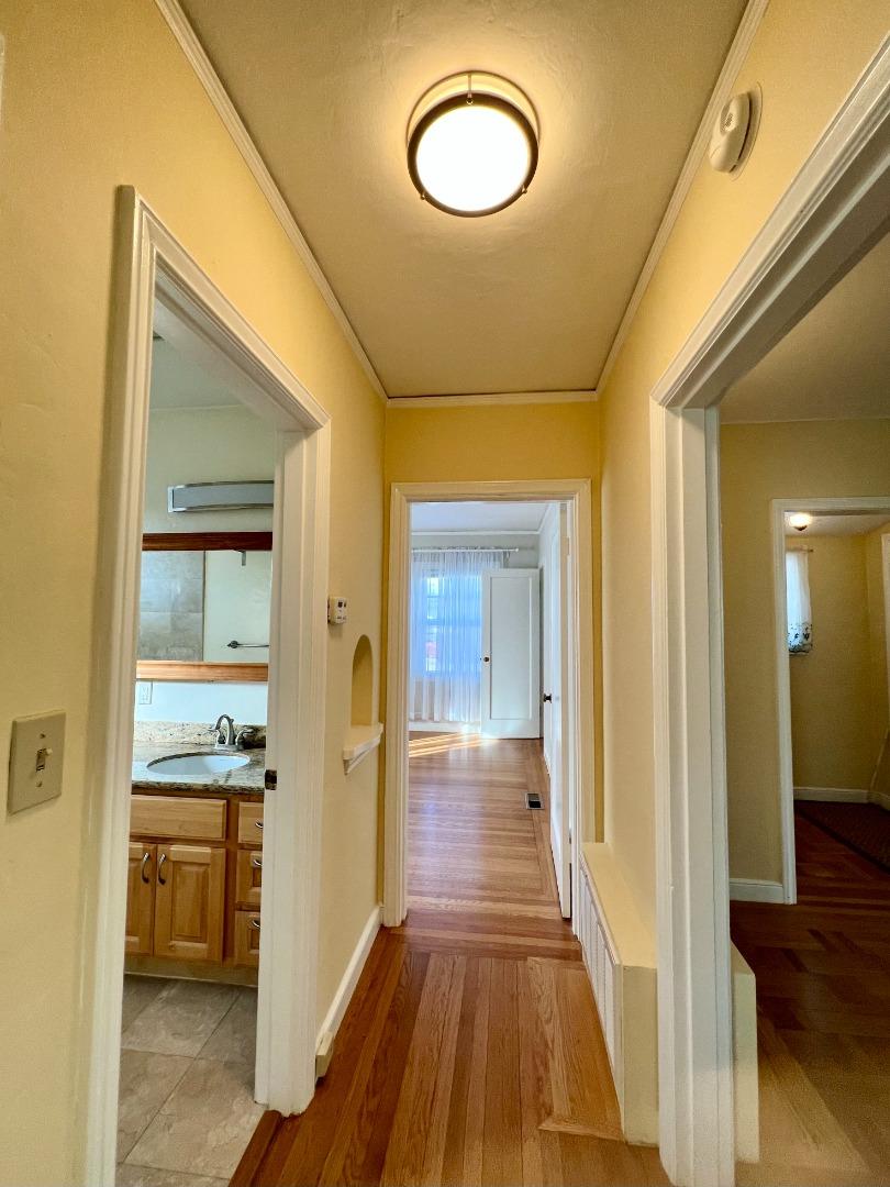 Detail Gallery Image 18 of 44 For 127 22nd Ave, San Mateo,  CA 94403 - 2 Beds | 1 Baths