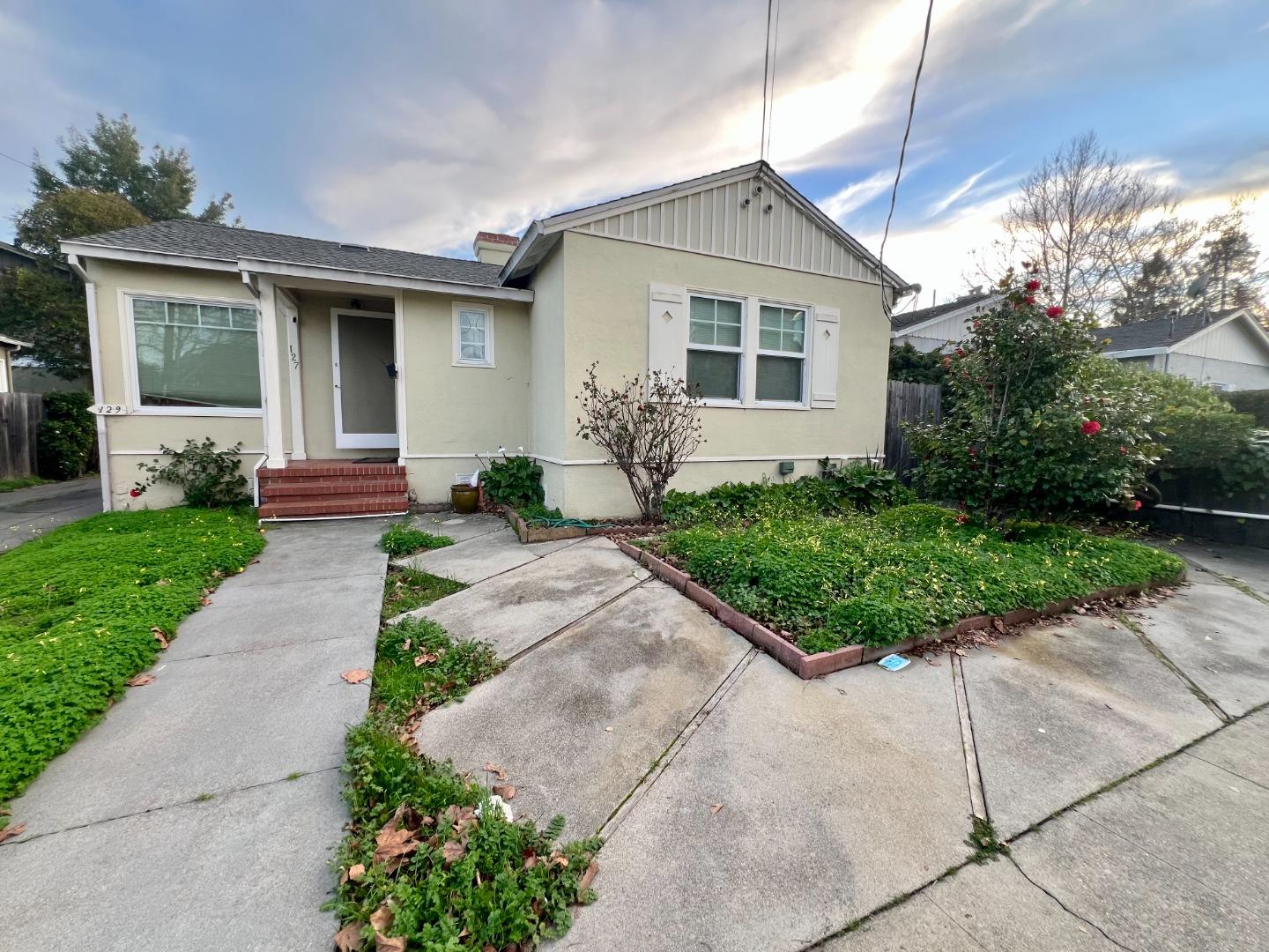 Detail Gallery Image 5 of 44 For 127 22nd Ave, San Mateo,  CA 94403 - 2 Beds | 1 Baths