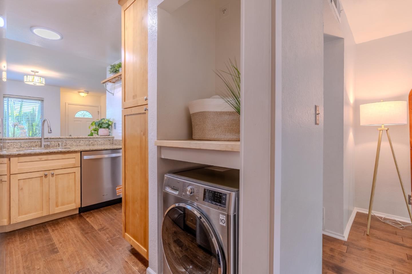 Detail Gallery Image 12 of 35 For 1039 Oddstad Blvd, Pacifica,  CA 94044 - 2 Beds | 1/1 Baths