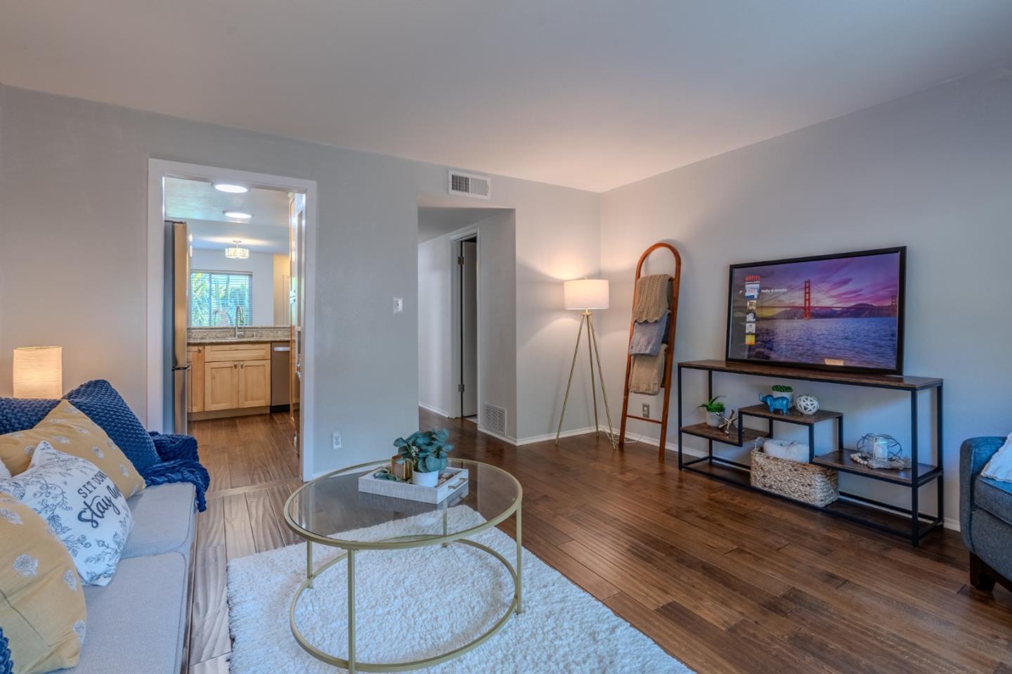 Detail Gallery Image 15 of 35 For 1039 Oddstad Blvd, Pacifica,  CA 94044 - 2 Beds | 1/1 Baths