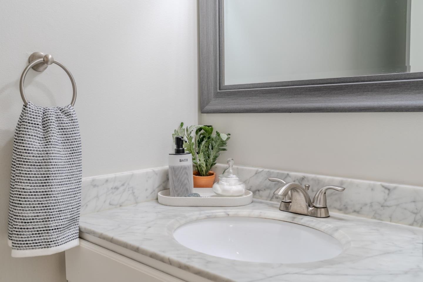 Detail Gallery Image 22 of 35 For 1039 Oddstad Blvd, Pacifica,  CA 94044 - 2 Beds | 1/1 Baths