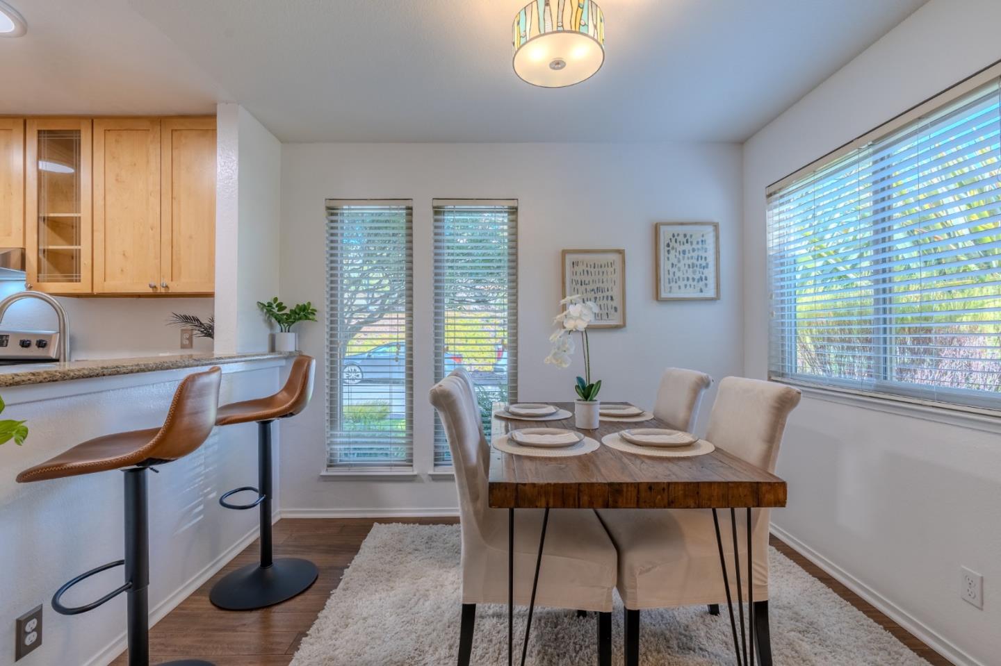 Detail Gallery Image 5 of 35 For 1039 Oddstad Blvd, Pacifica,  CA 94044 - 2 Beds | 1/1 Baths