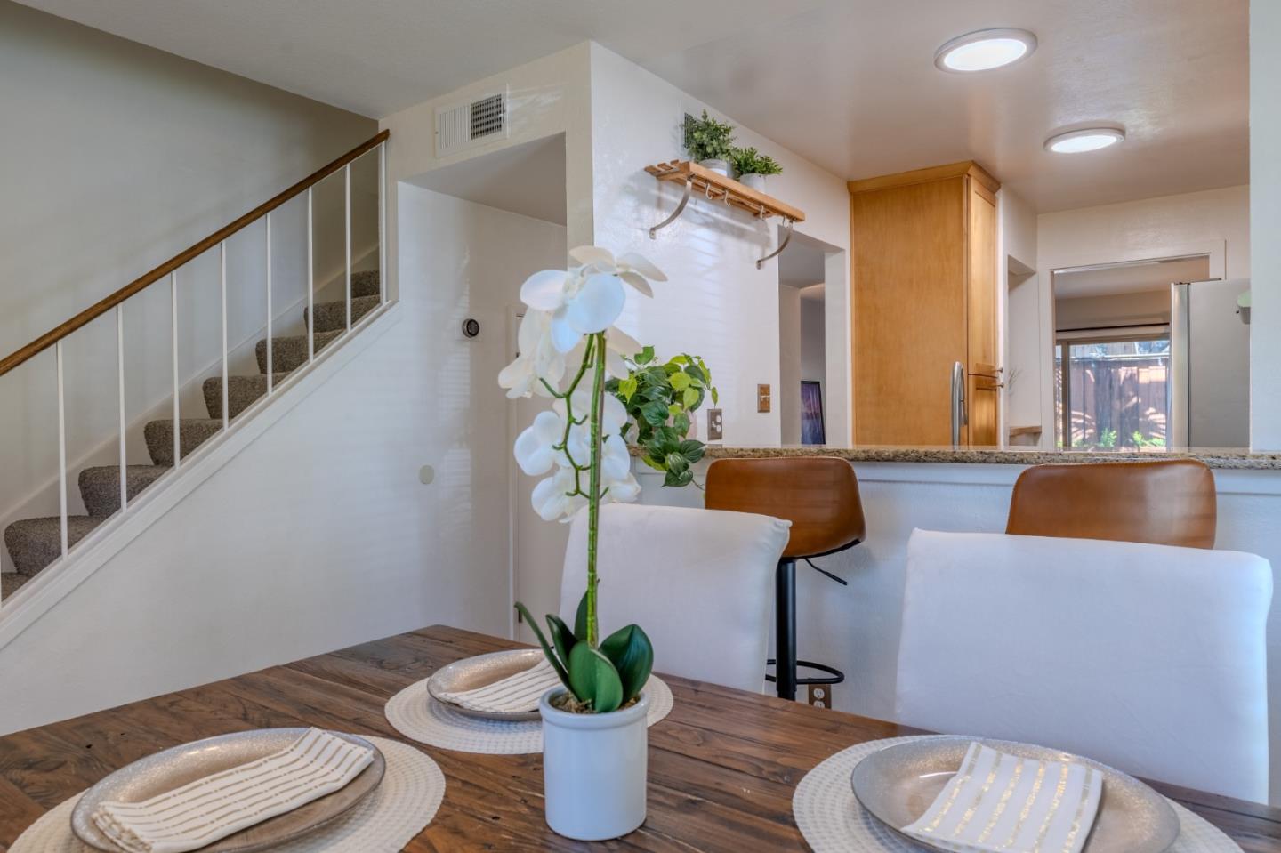 Detail Gallery Image 6 of 35 For 1039 Oddstad Blvd, Pacifica,  CA 94044 - 2 Beds | 1/1 Baths