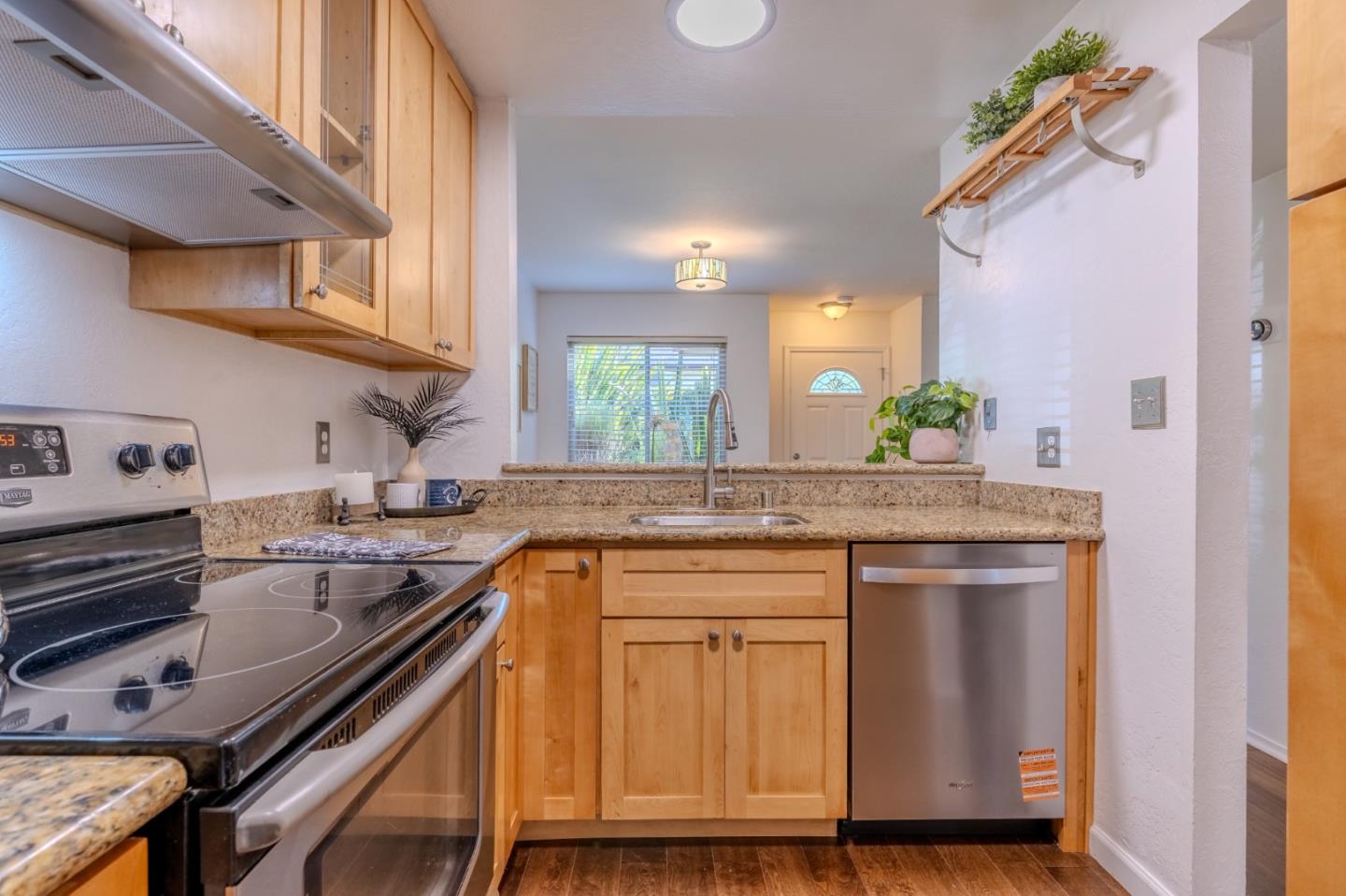 Detail Gallery Image 9 of 35 For 1039 Oddstad Blvd, Pacifica,  CA 94044 - 2 Beds | 1/1 Baths