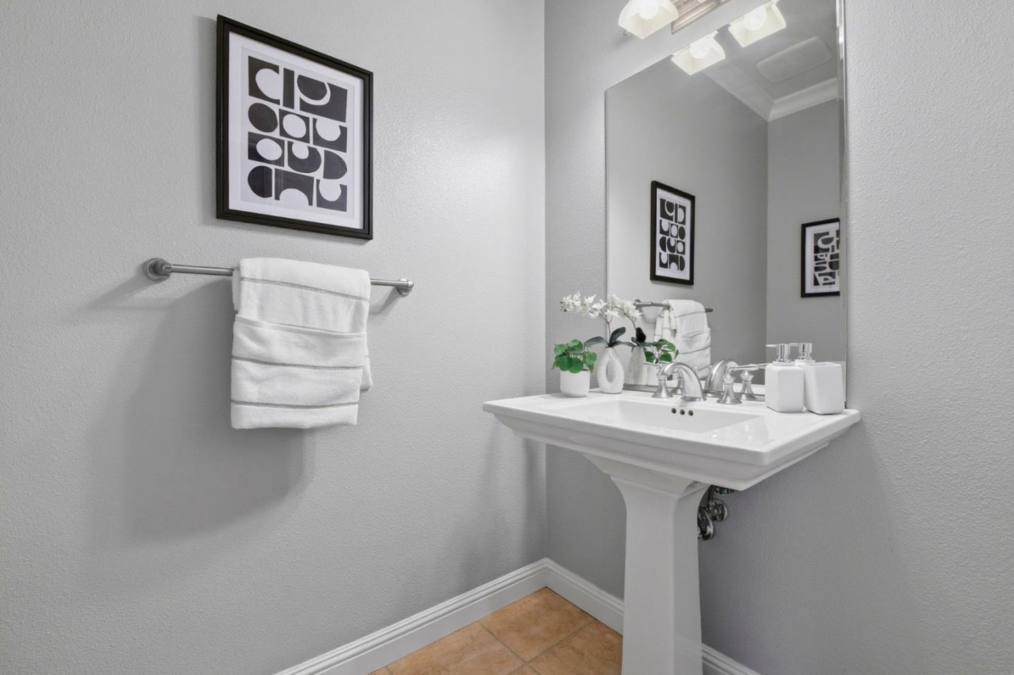 Detail Gallery Image 25 of 50 For 88 Donna Adelle Ct, San Jose,  CA 95127 - 4 Beds | 2/1 Baths