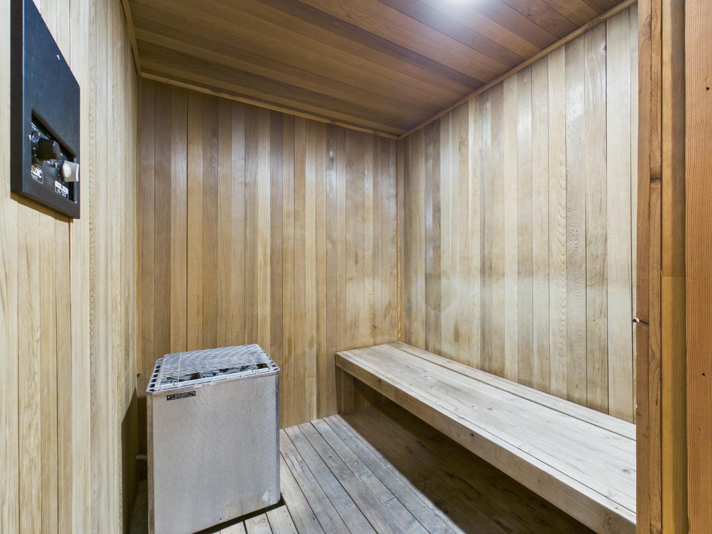 Detail Gallery Image 18 of 25 For 500 Glenwood #113,  Monterey,  CA 93940 - 1 Beds | 1 Baths