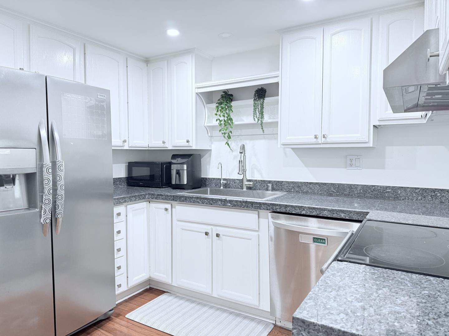 Detail Gallery Image 7 of 35 For 130 Baroni Ave #29,  San Jose,  CA 95136 - 2 Beds | 2/1 Baths