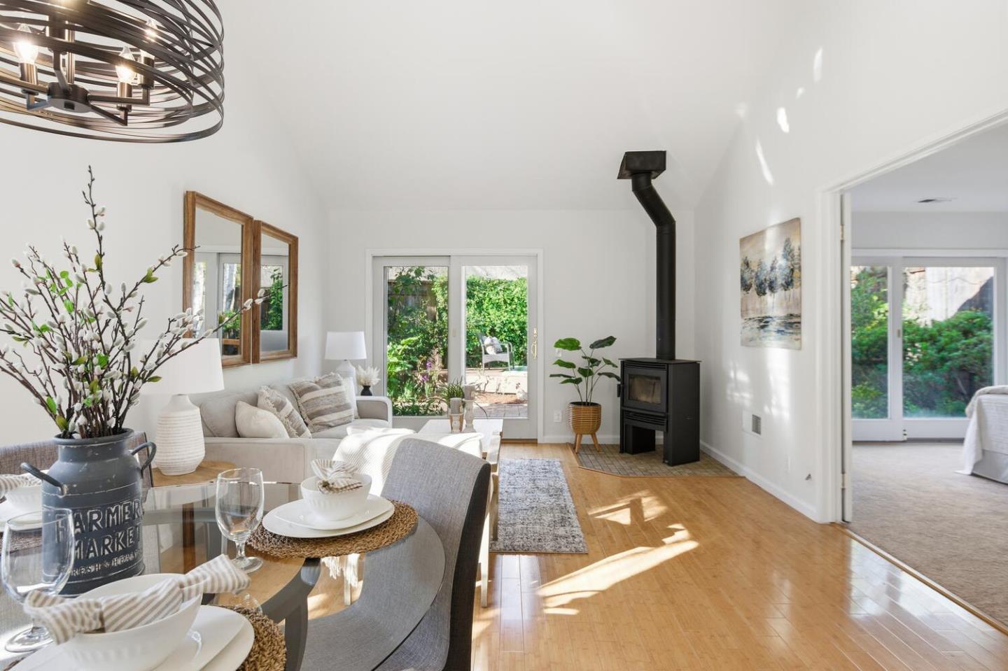 Detail Gallery Image 3 of 26 For 4650 Corrida Cir, San Jose,  CA 95129 - 2 Beds | 2 Baths