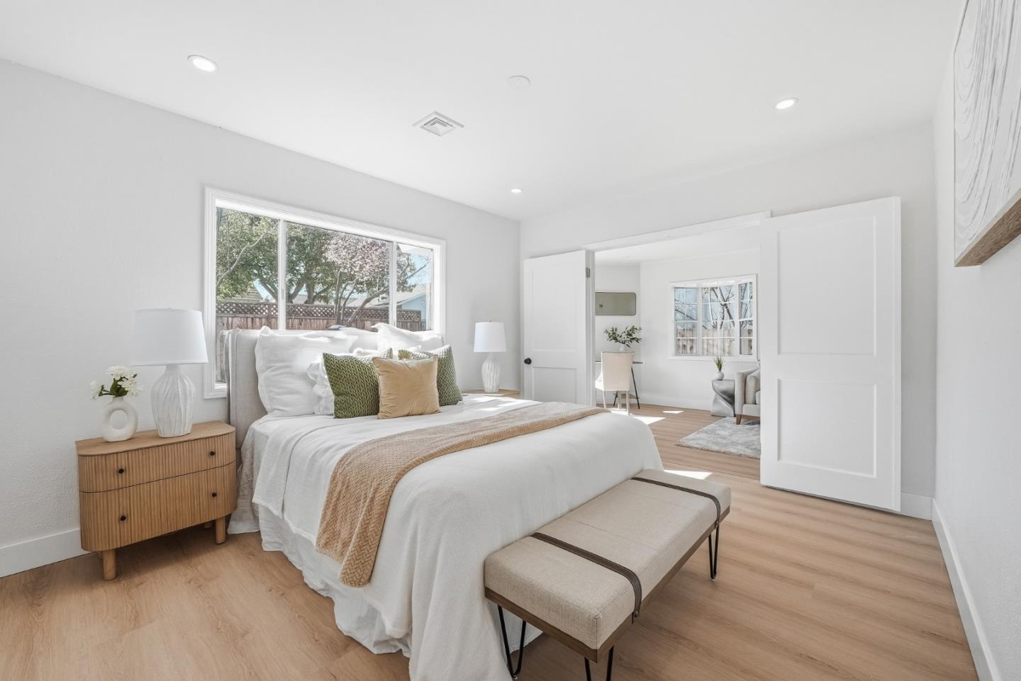 Detail Gallery Image 13 of 40 For 1220 Irwin St, Belmont,  CA 94002 - 3 Beds | 1/1 Baths