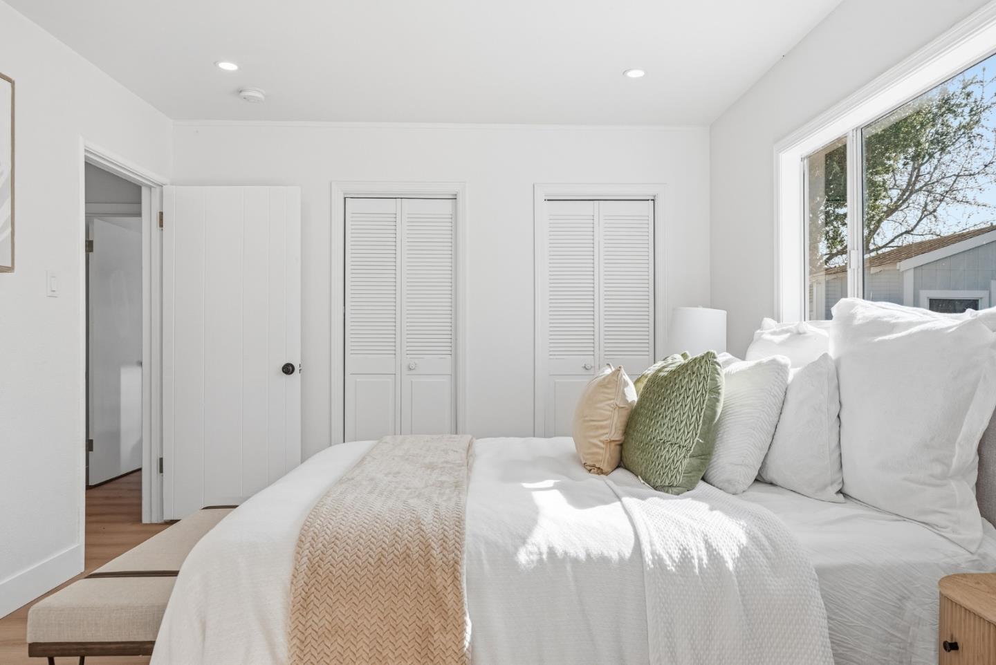 Detail Gallery Image 15 of 40 For 1220 Irwin St, Belmont,  CA 94002 - 3 Beds | 1/1 Baths