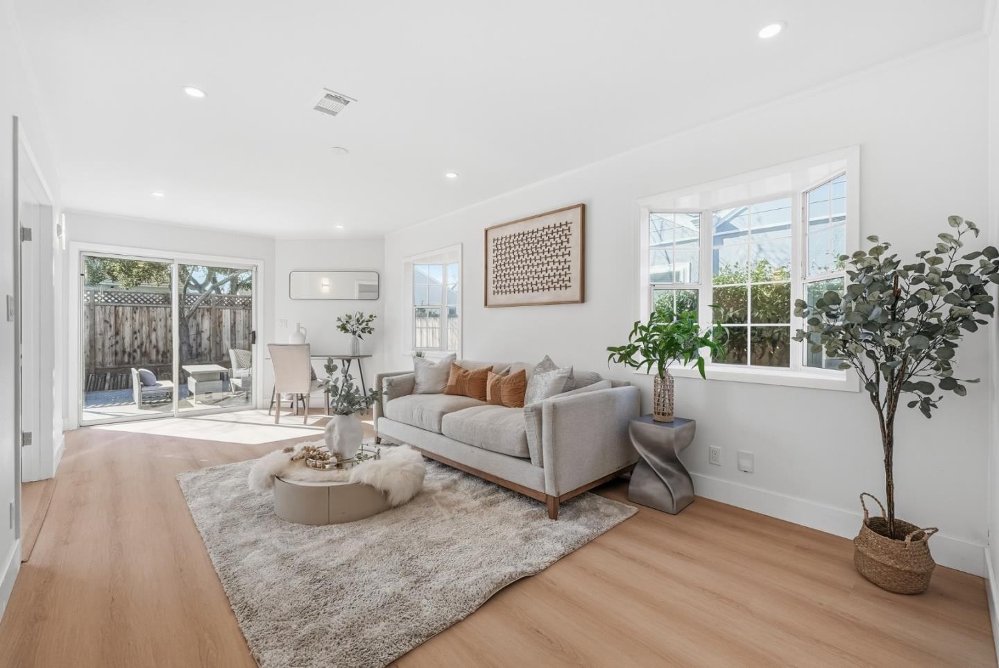 Detail Gallery Image 19 of 40 For 1220 Irwin St, Belmont,  CA 94002 - 3 Beds | 1/1 Baths