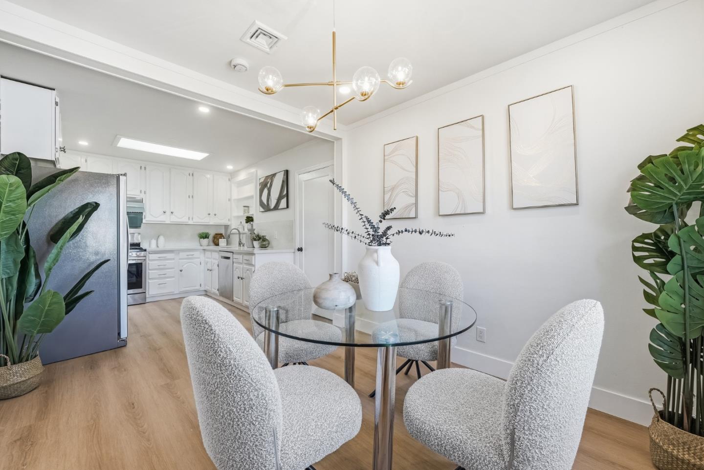 Detail Gallery Image 23 of 40 For 1220 Irwin St, Belmont,  CA 94002 - 3 Beds | 1/1 Baths