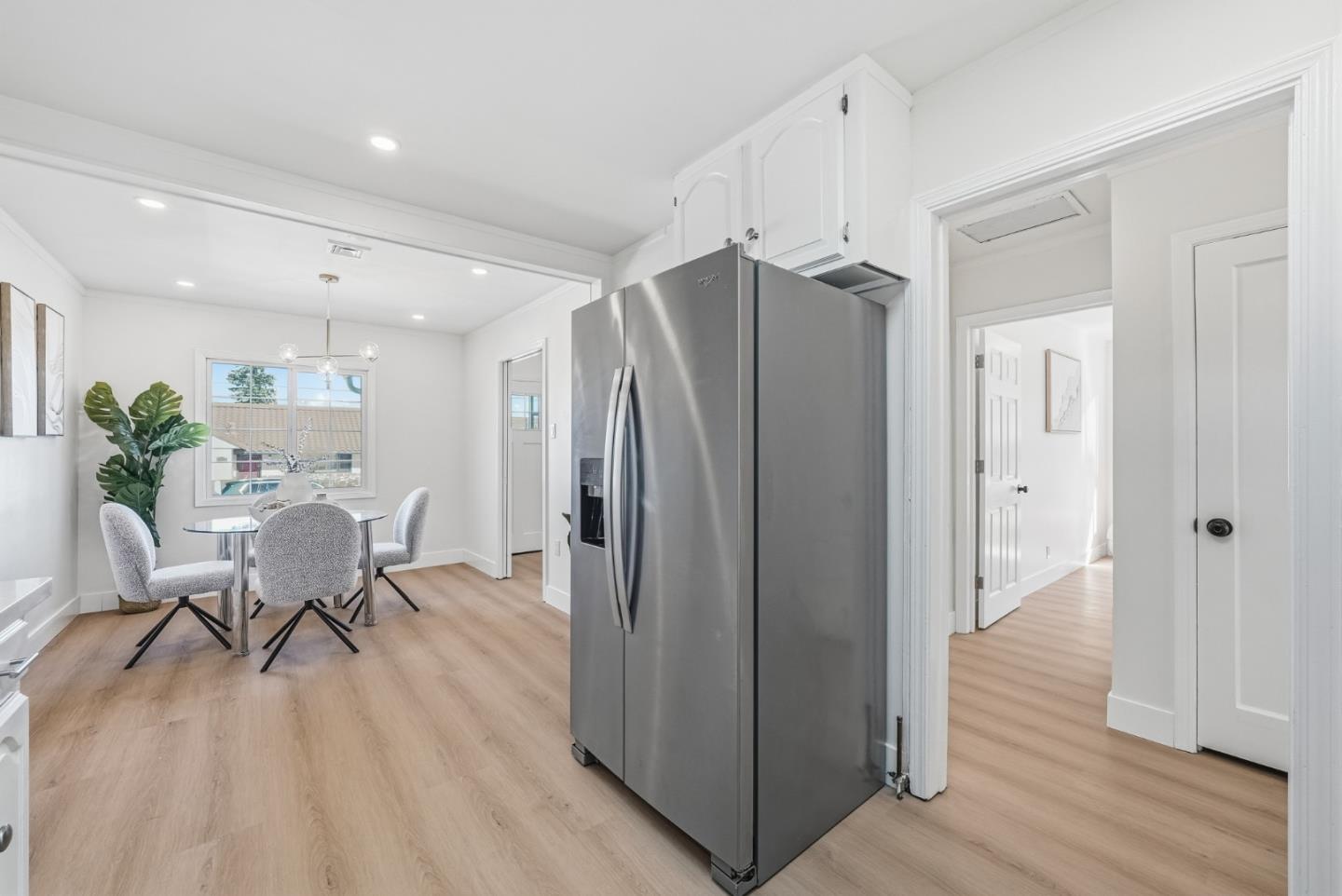 Detail Gallery Image 26 of 40 For 1220 Irwin St, Belmont,  CA 94002 - 3 Beds | 1/1 Baths