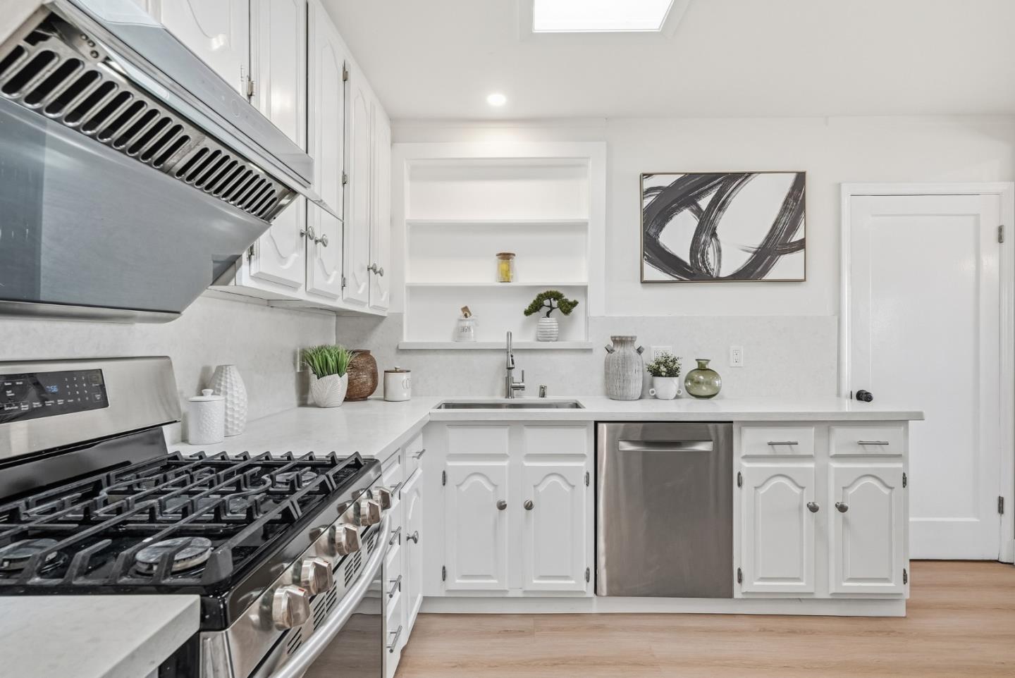 Detail Gallery Image 27 of 40 For 1220 Irwin St, Belmont,  CA 94002 - 3 Beds | 1/1 Baths