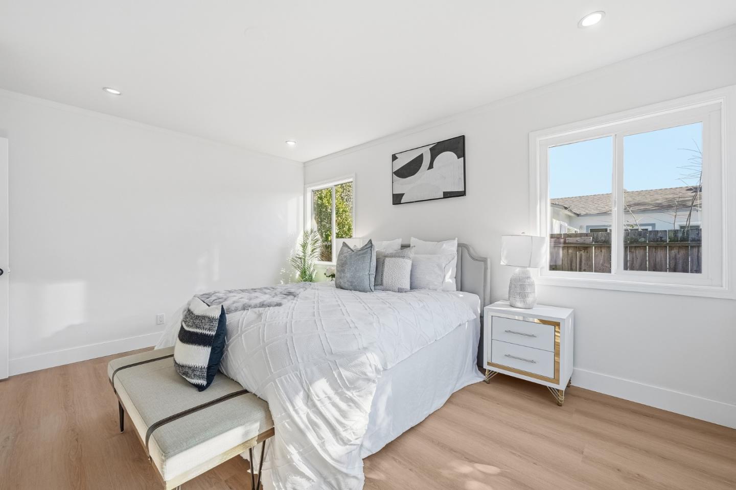 Detail Gallery Image 29 of 40 For 1220 Irwin St, Belmont,  CA 94002 - 3 Beds | 1/1 Baths